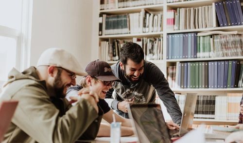 27所學(xué)校進(jìn)入胡潤(rùn)百強(qiáng),牛劍藤校offer拿到手軟...